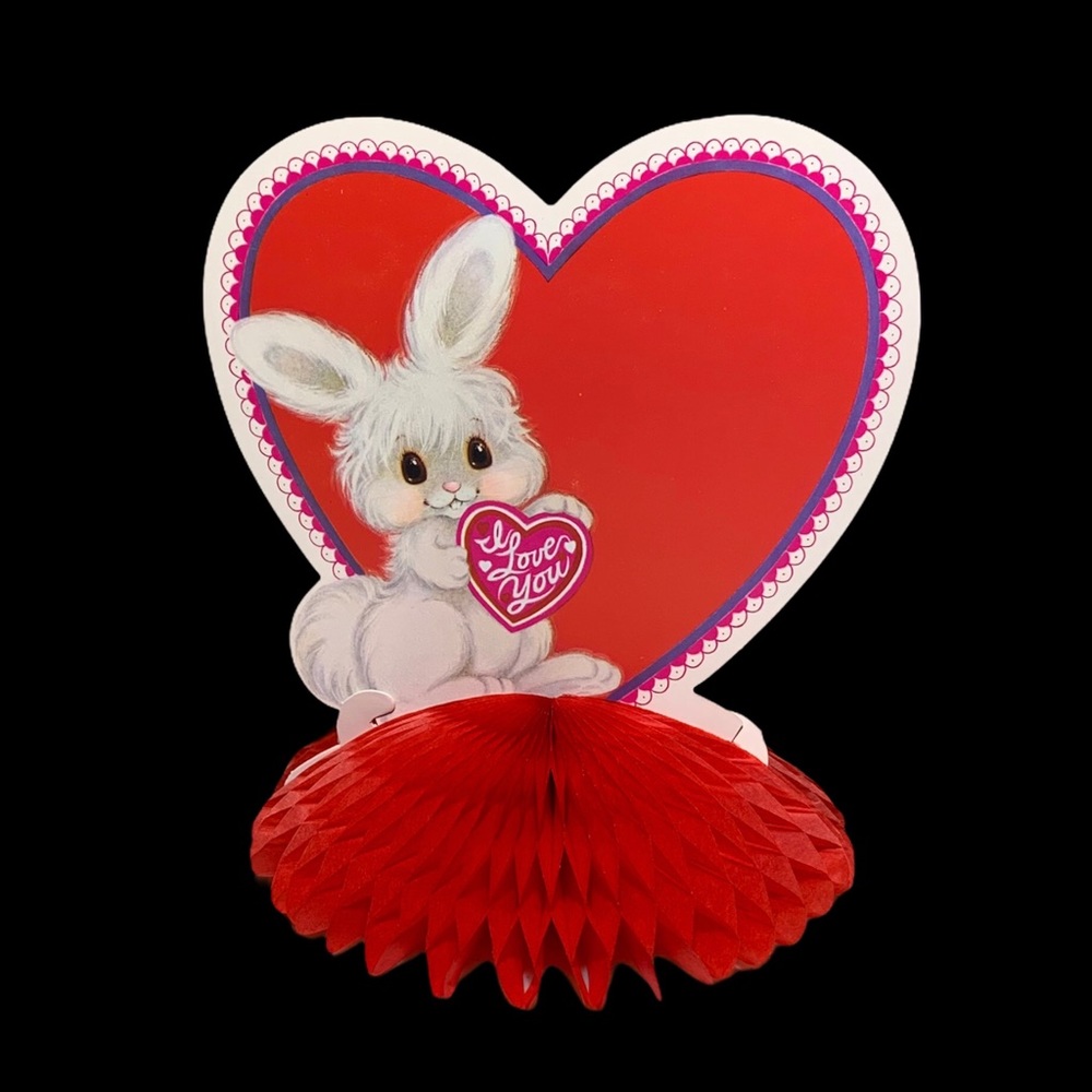 Vintage 1982 Valentine Honeycomb Table Centrepiece